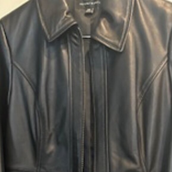 Women's Leather Jacket Black Brand: Investments Med. Shell: Genuine Lamb Leather - Picture 3 of 6